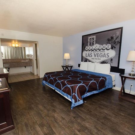 Super 8 By Wyndham Las Vegas North Strip/Fremont St. Area Eksteriør bilde