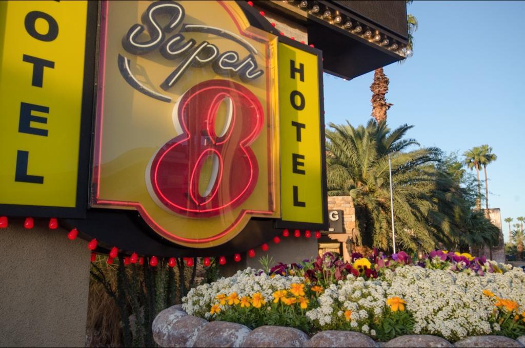 Super 8 By Wyndham Las Vegas North Strip/Fremont St. Area Eksteriør bilde