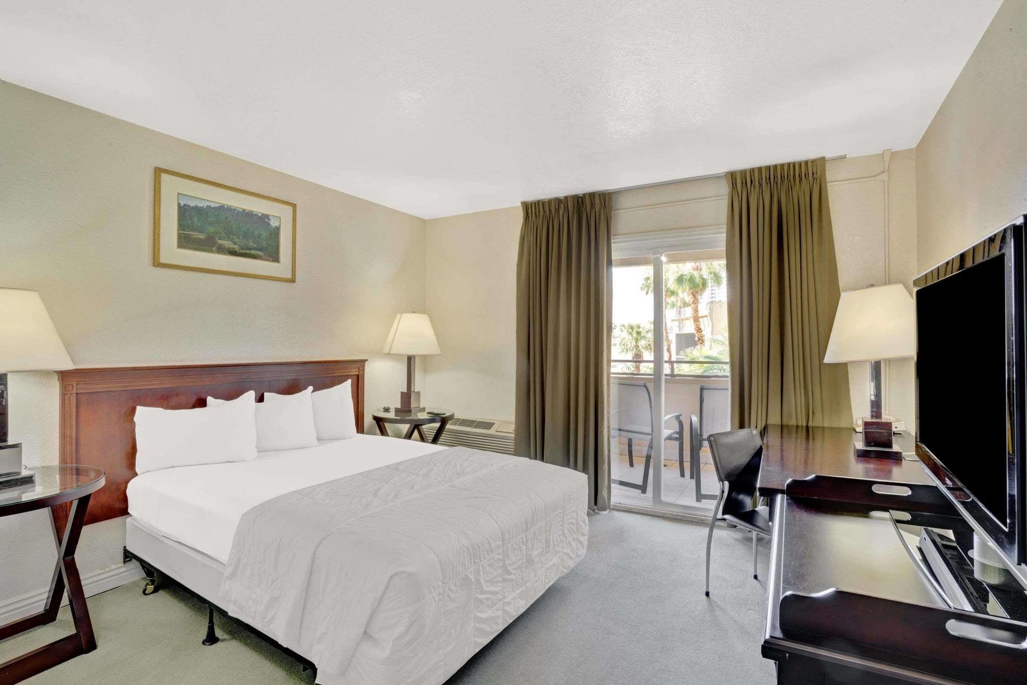 Super 8 By Wyndham Las Vegas North Strip/Fremont St. Area Eksteriør bilde