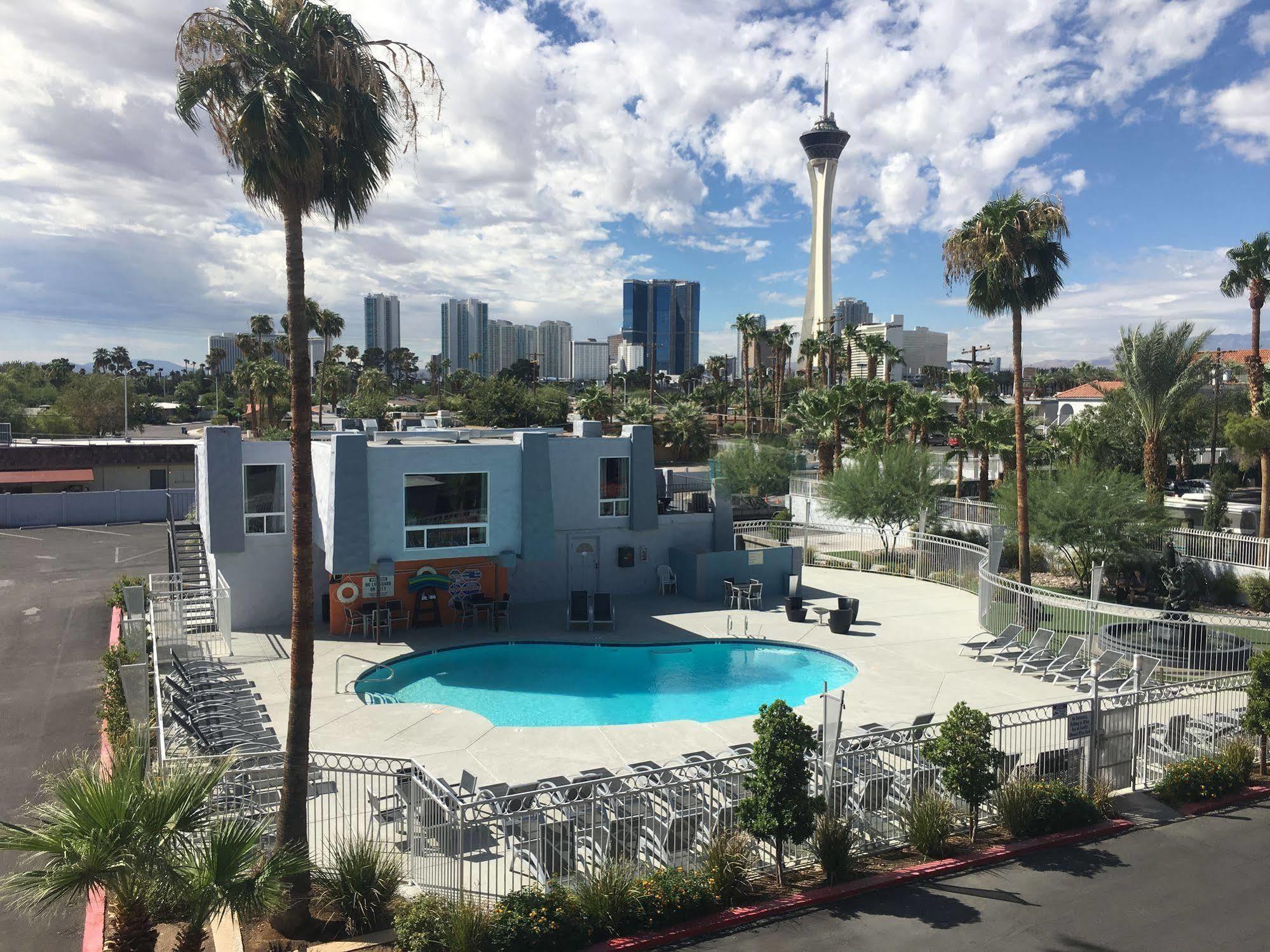 Super 8 By Wyndham Las Vegas North Strip/Fremont St. Area Eksteriør bilde